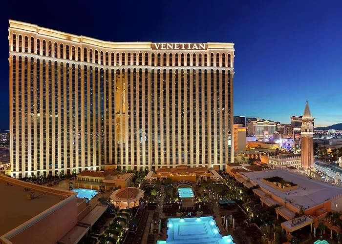 Top Picks for Las Vegas Strip Hotels Offering Free Parking