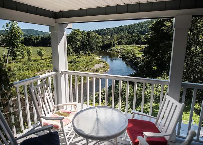 Top Accommodations Near North Woodstock, New Hampshire