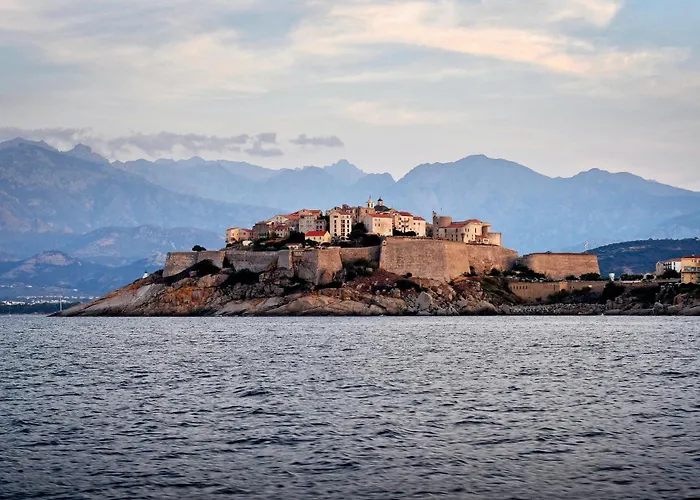 Top Campings et Mobil-Homes à Calvi, Corse