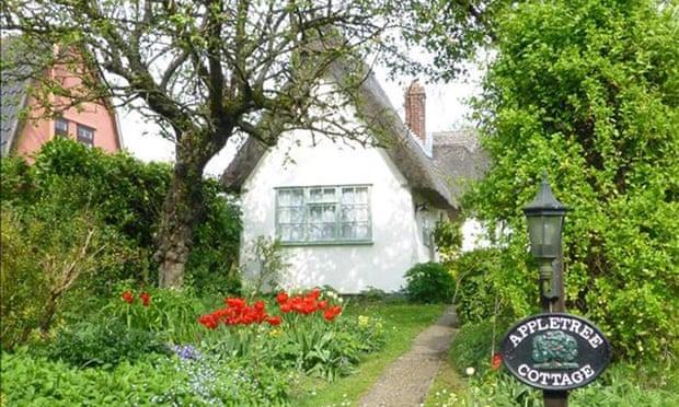30 UK holiday cottages to book now for summer | Summer holidays