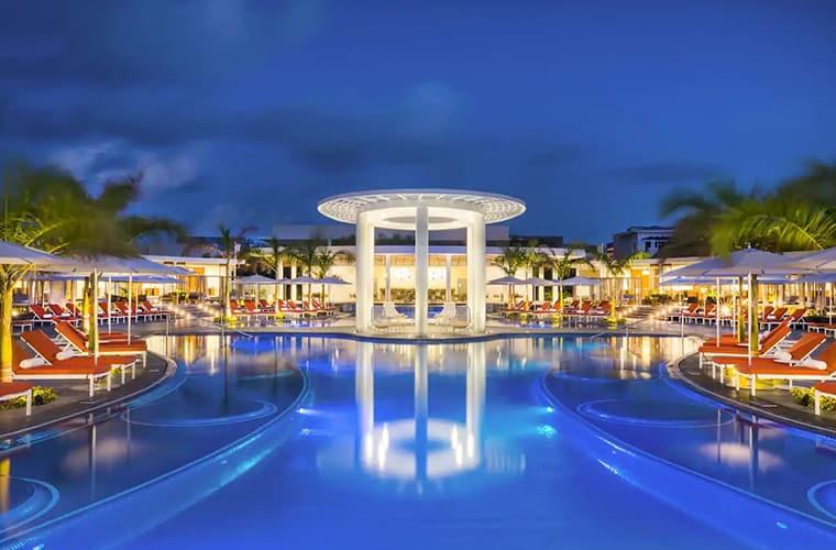 the grand at moon palace