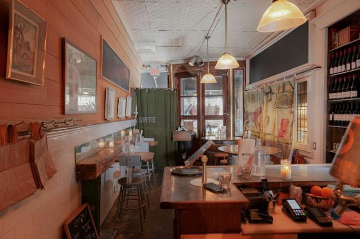 The rustic interior of Côte de Boeuf restaurant